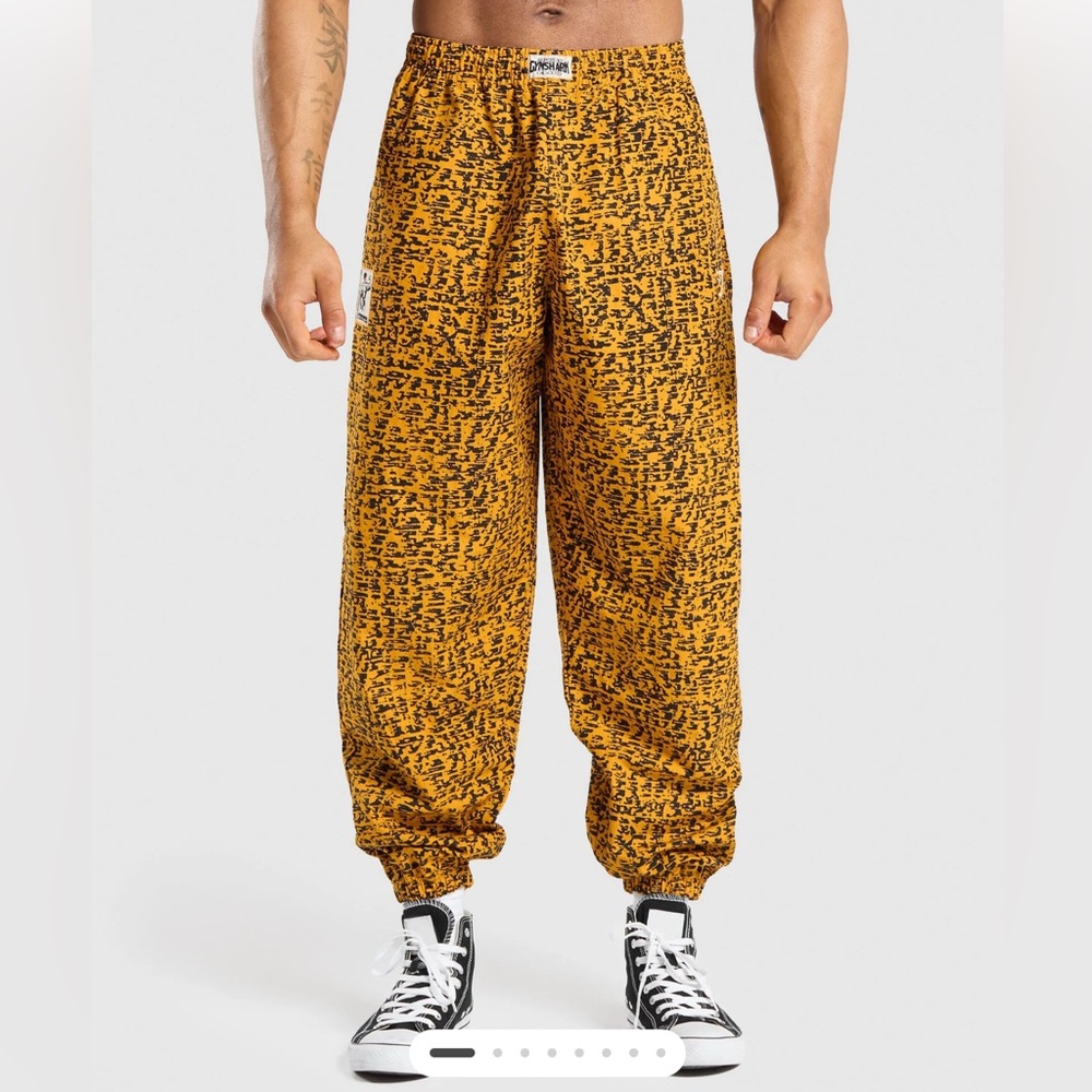 Gymshark Lifting Oversized Printed Woven Joggers (Size Large)